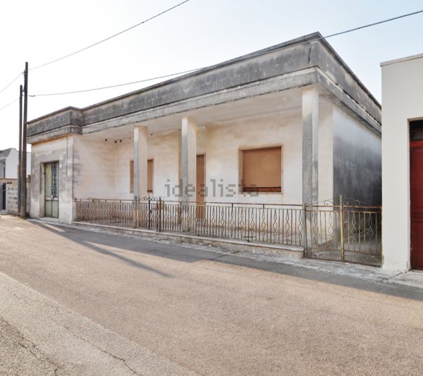 casa indipendente in vendita a Surano