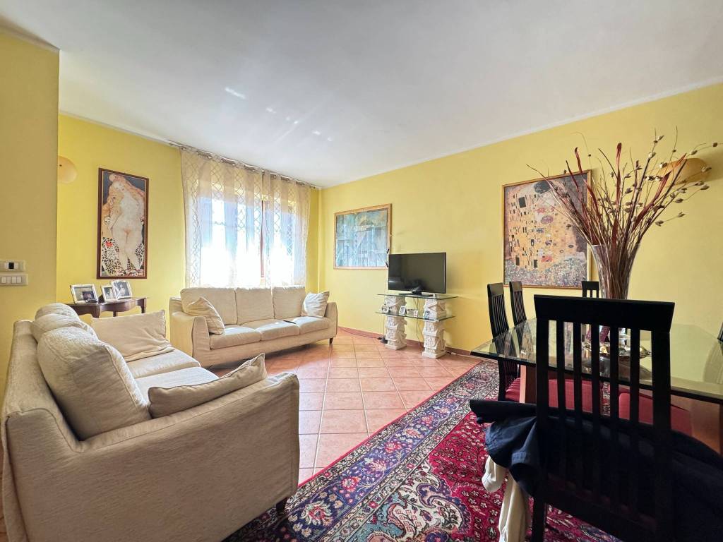 casa indipendente in vendita a Surbo in zona Giorgilorio