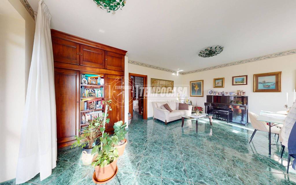 casa indipendente in vendita a Surbo in zona Giorgilorio