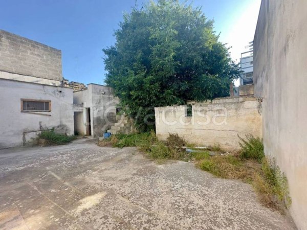 casa indipendente in vendita a Surbo