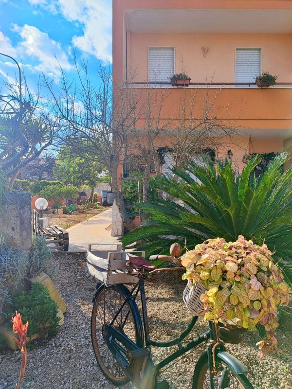 casa indipendente in vendita a Surbo in zona Giorgilorio