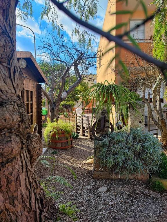 casa indipendente in vendita a Surbo in zona Giorgilorio