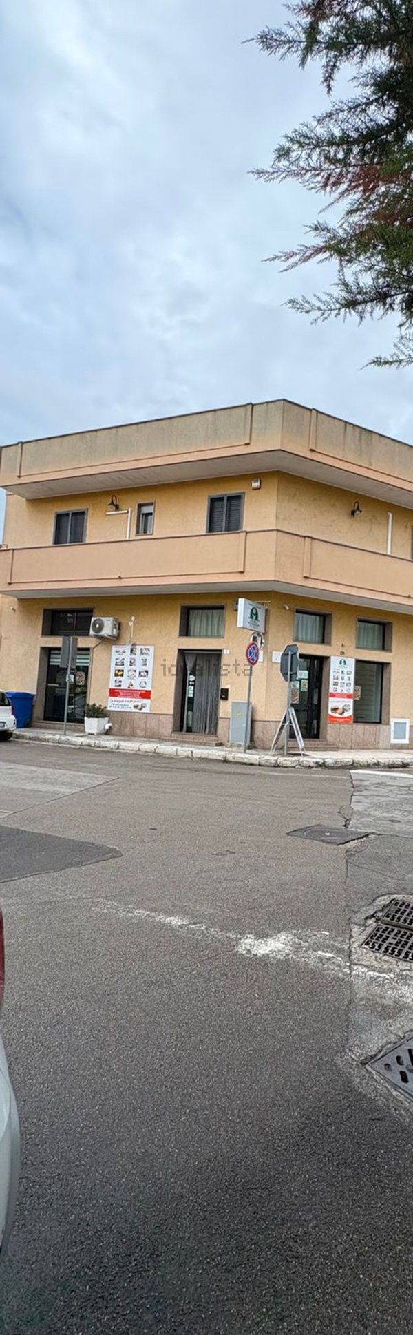 negozio in vendita a Surbo