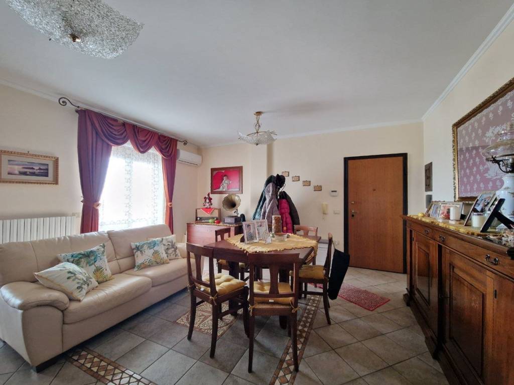 appartamento in vendita a Surbo in zona Giorgilorio