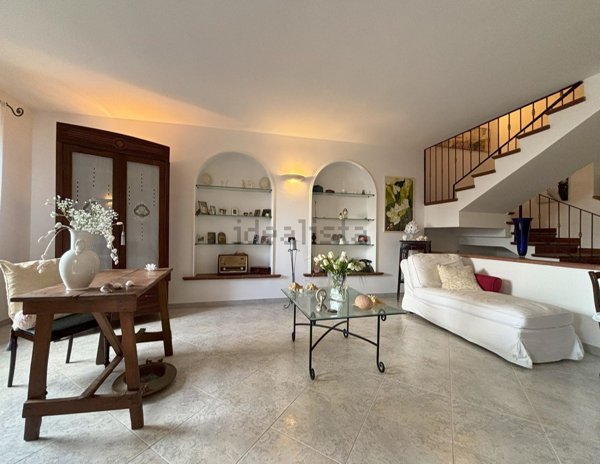 casa indipendente in vendita a Surbo in zona Giorgilorio