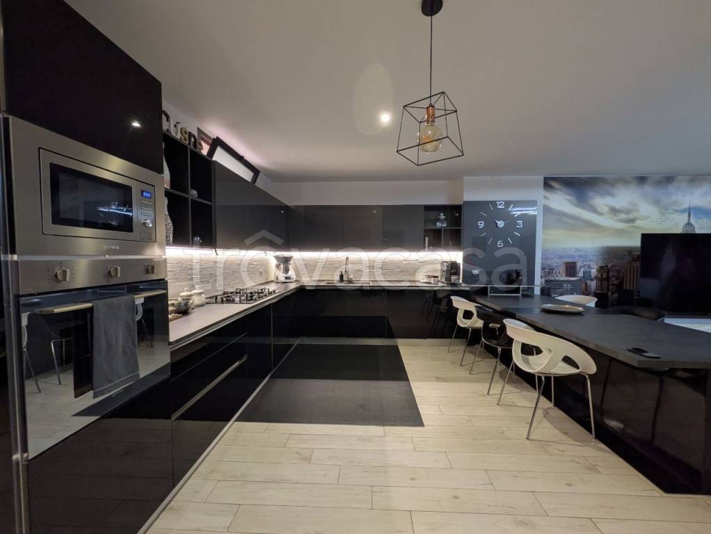 casa indipendente in vendita a Surbo in zona Giorgilorio