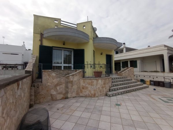 casa indipendente in vendita a Taviano