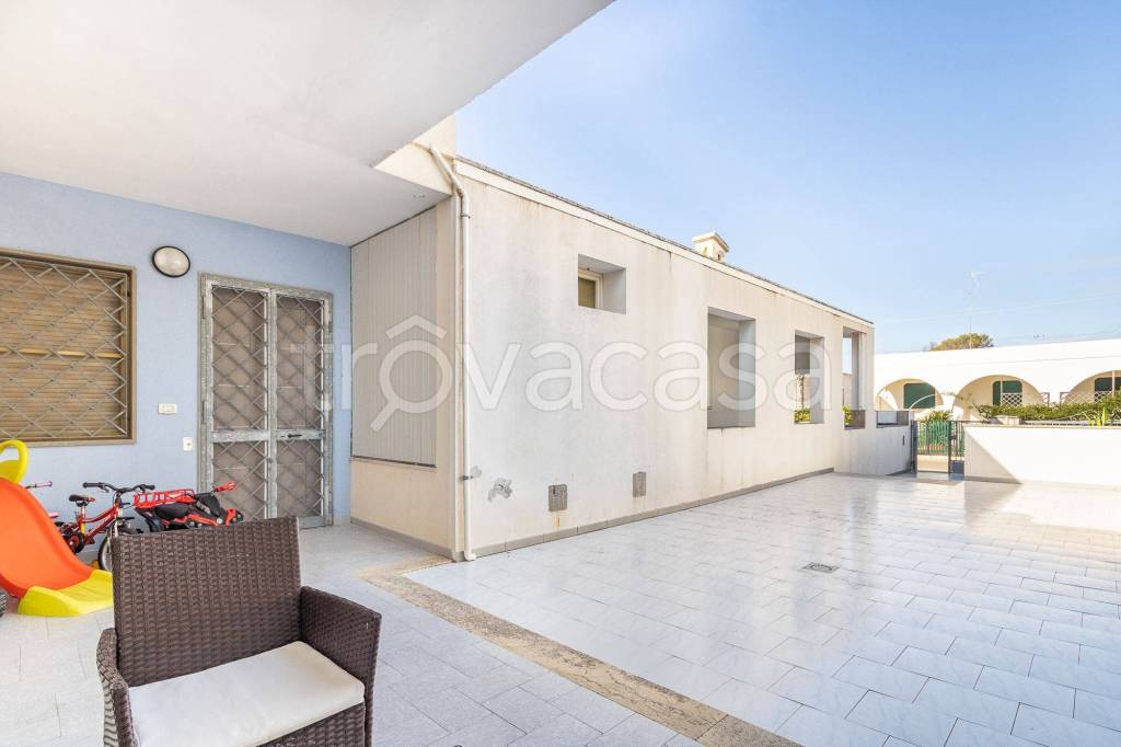 casa indipendente in vendita a Taviano in zona Marina di Mancaversa
