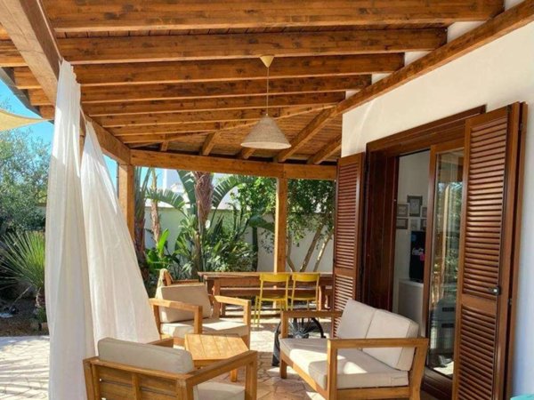 casa indipendente in vendita a Taviano in zona Marina di Mancaversa