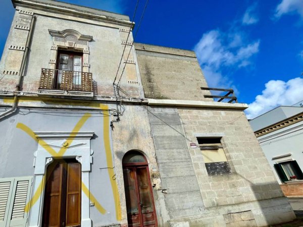 casa indipendente in vendita a Taviano