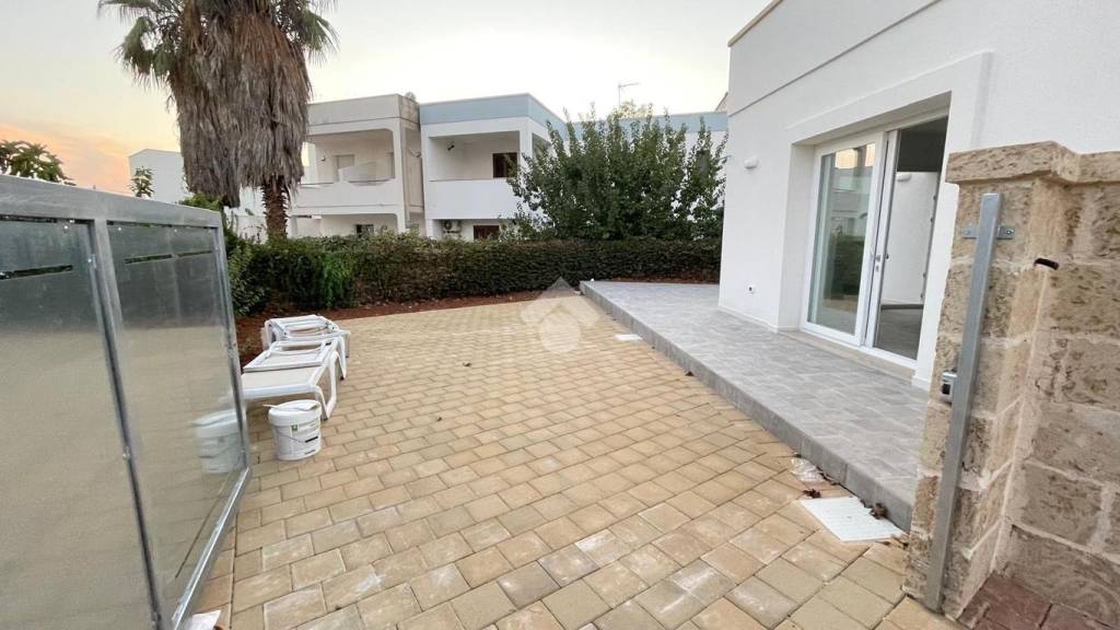 casa indipendente in vendita a Taviano in zona Marina di Mancaversa