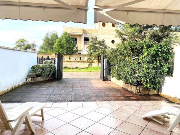 casa indipendente in vendita a Taviano
