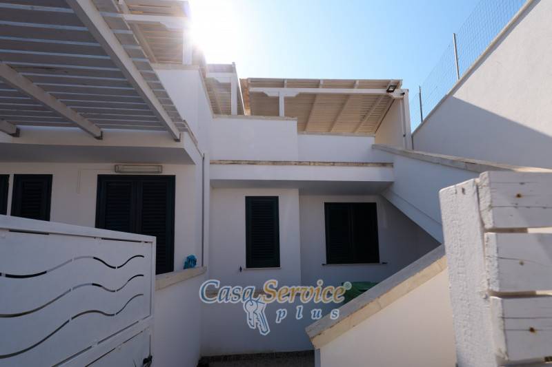 casa indipendente in vendita a Taviano in zona Marina di Mancaversa