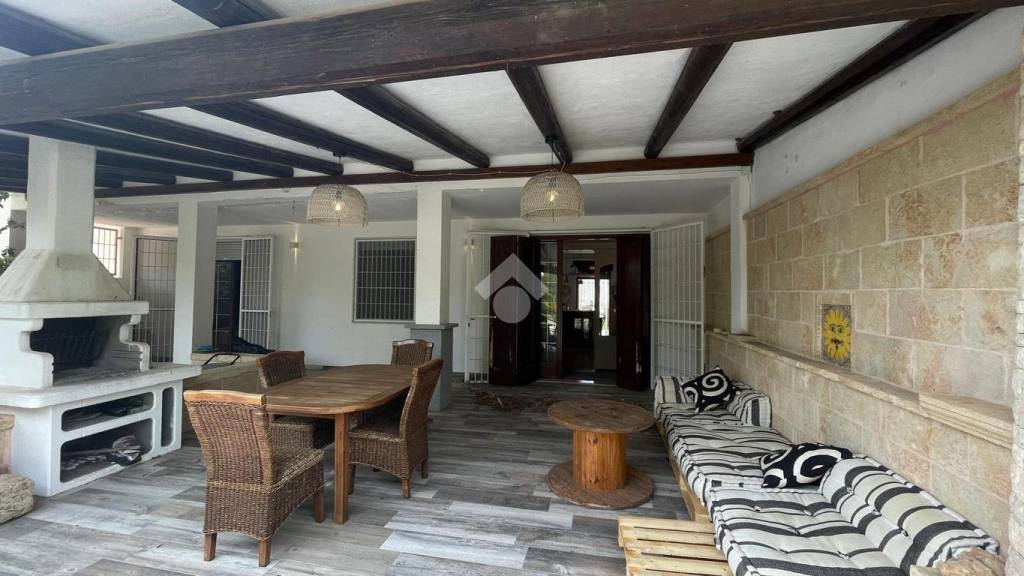casa indipendente in vendita a Taviano in zona Marina di Mancaversa