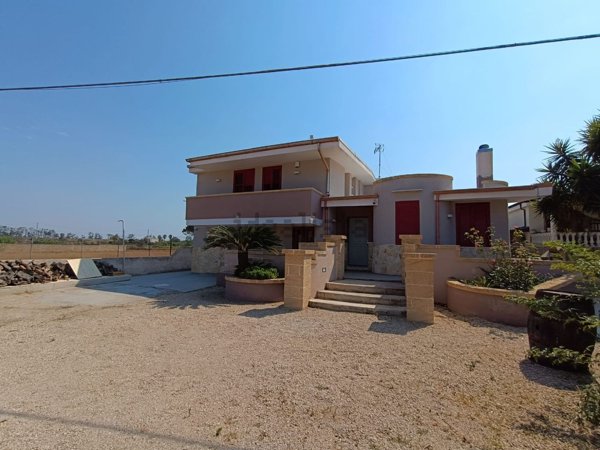 casa indipendente in vendita a Taviano