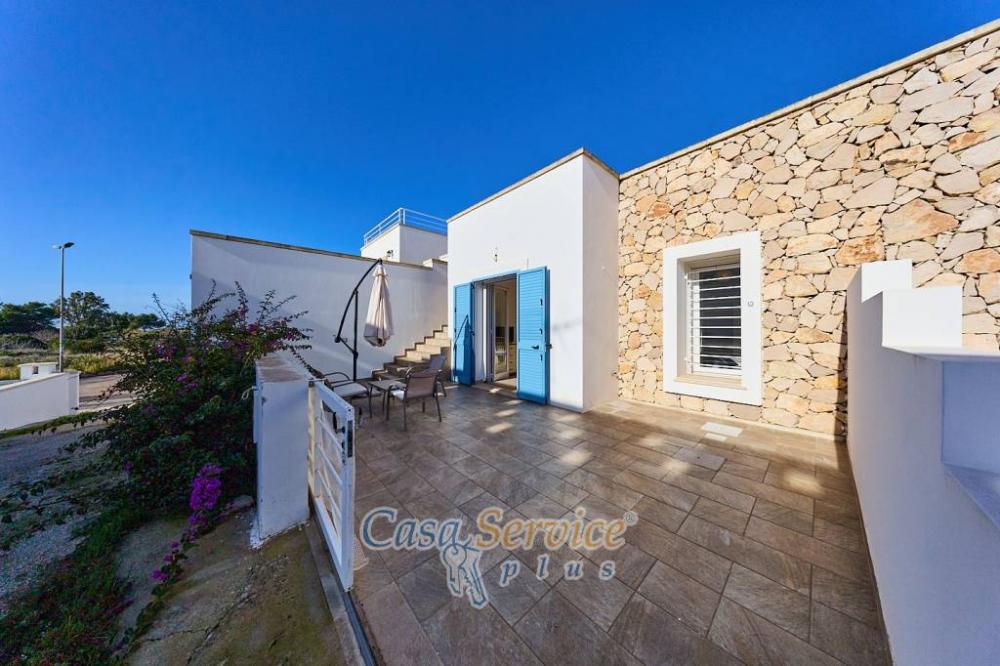 casa indipendente in vendita a Taviano in zona Marina di Mancaversa