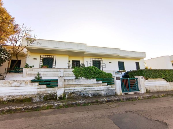 casa indipendente in vendita a Taviano