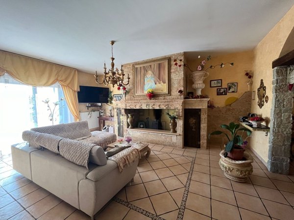 casa indipendente in vendita a Taviano