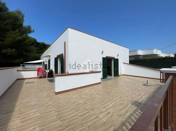 casa indipendente in vendita a Taviano in zona Marina di Mancaversa