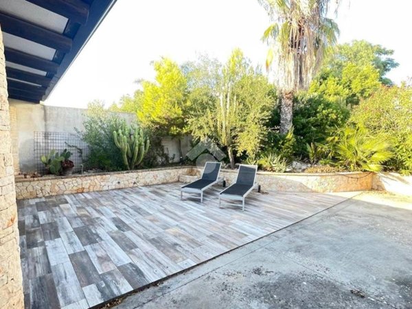 casa indipendente in vendita a Taviano in zona Marina di Mancaversa