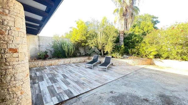 casa indipendente in vendita a Taviano in zona Marina di Mancaversa