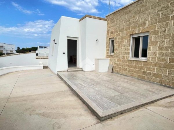 casa indipendente in vendita a Taviano in zona Marina di Mancaversa