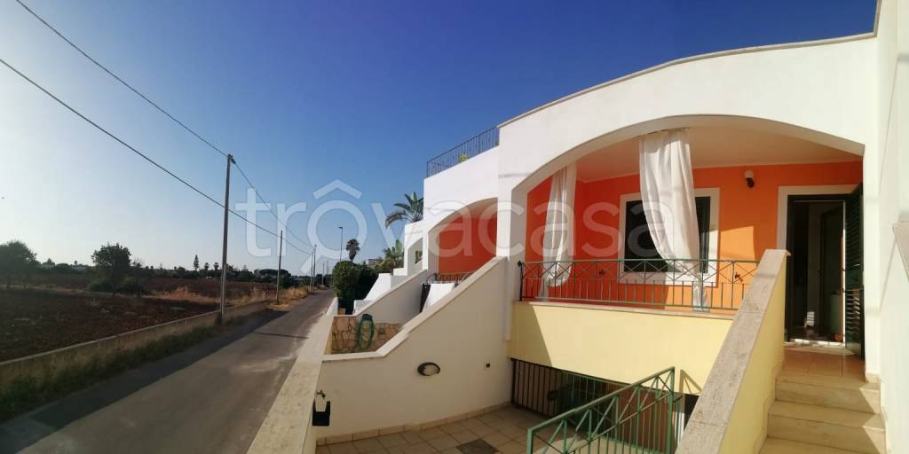 casa indipendente in vendita a Taviano in zona Marina di Mancaversa