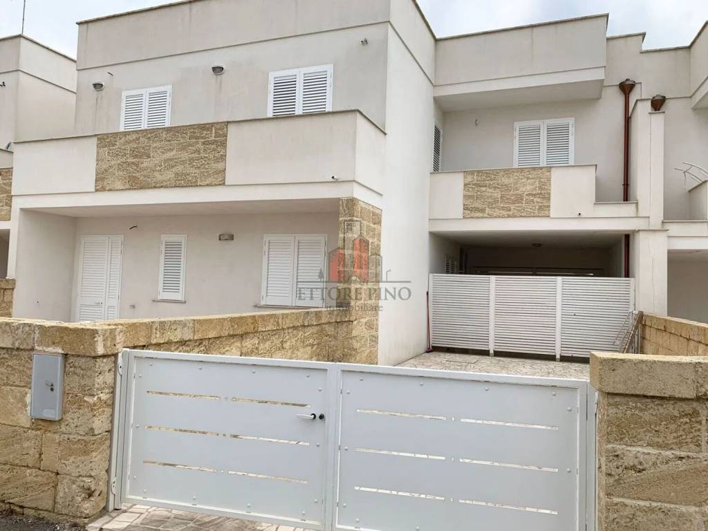 appartamento in vendita a Taviano in zona Marina di Mancaversa