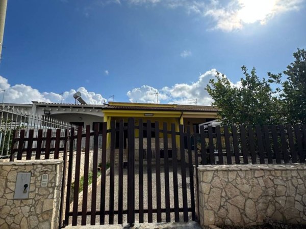 casa indipendente in vendita a Taviano in zona Marina di Mancaversa