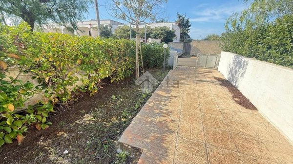 casa indipendente in vendita a Taviano in zona Marina di Mancaversa