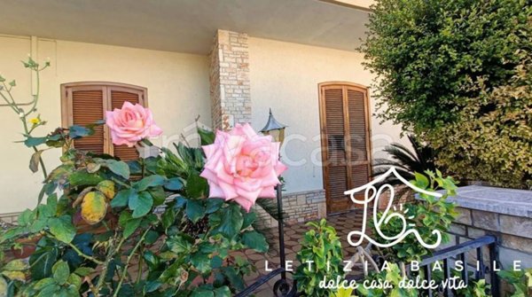 casa indipendente in vendita a Taviano