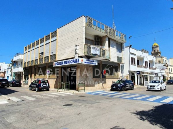 negozio in vendita a Taviano