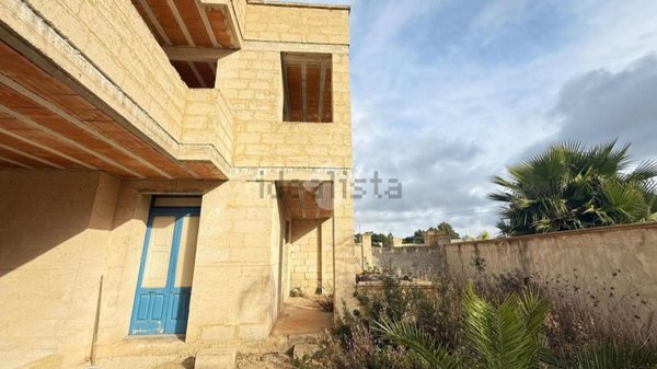 appartamento in vendita a Taviano in zona Marina di Mancaversa