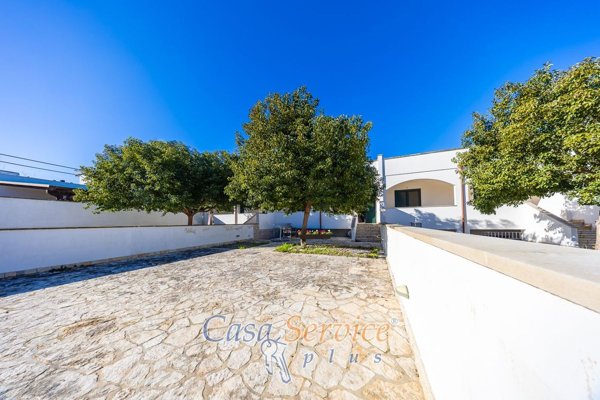 casa indipendente in vendita a Taviano