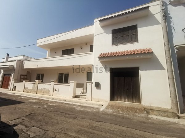 casa indipendente in vendita a Taviano