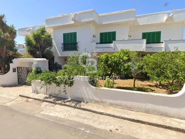 casa indipendente in vendita a Taviano