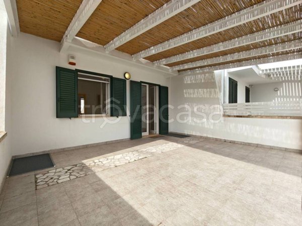 casa indipendente in vendita a Taviano in zona Marina di Mancaversa