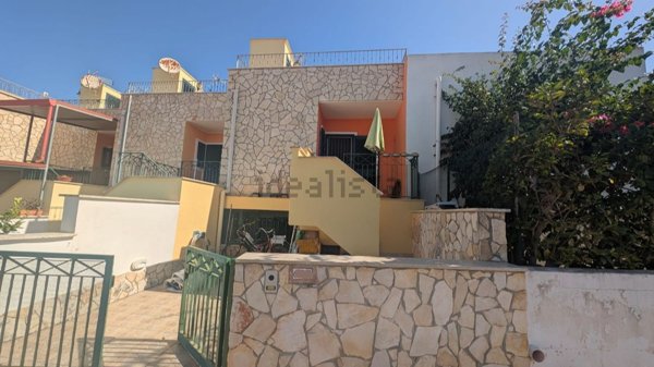 appartamento in vendita a Taviano in zona Marina di Mancaversa