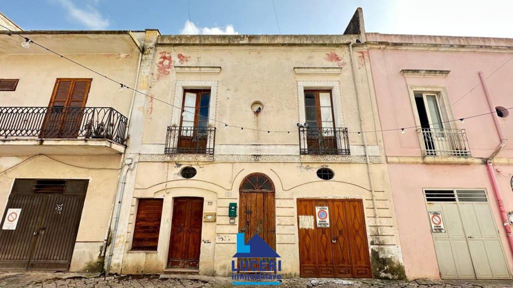 casa indipendente in vendita a Taviano in zona Marina di Mancaversa