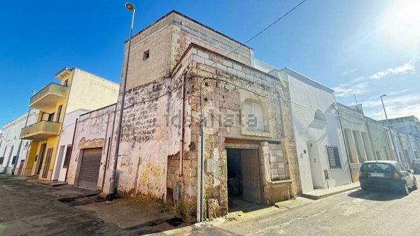 casa indipendente in vendita a Taviano