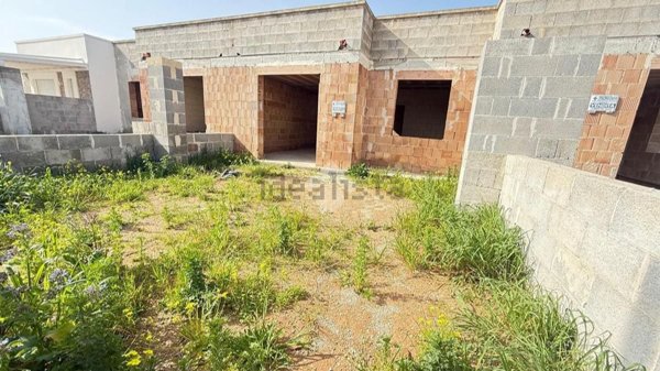 casa indipendente in vendita a Taviano in zona Marina di Mancaversa