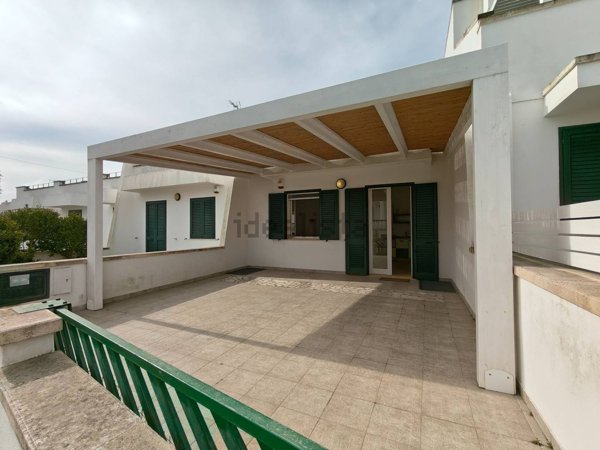 casa indipendente in vendita a Taviano in zona Marina di Mancaversa