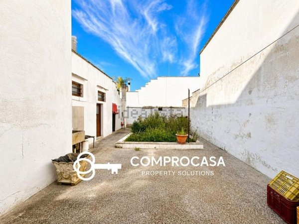 casa indipendente in vendita a Taviano