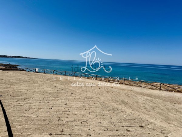 casa indipendente in vendita a Taviano