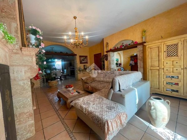 casa indipendente in vendita a Taviano