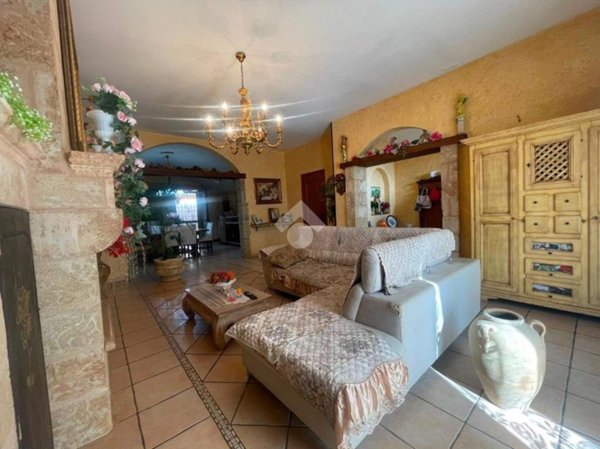 casa indipendente in vendita a Taviano