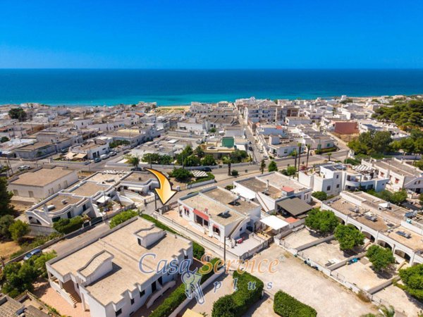 casa indipendente in vendita a Taviano in zona Marina di Mancaversa