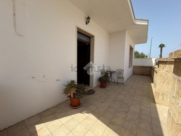 casa indipendente in vendita a Taviano in zona Marina di Mancaversa