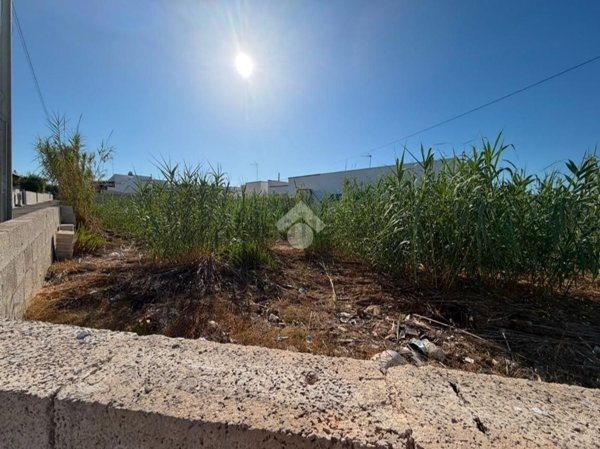 terreno in vendita a Taviano in zona Marina di Mancaversa