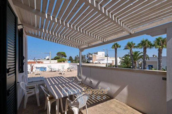 casa indipendente in vendita a Taviano in zona Marina di Mancaversa